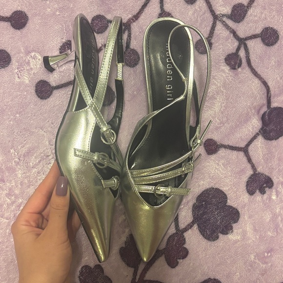 Madden Girl Metallic Silver Kitten Heels Pointed Toe with Buckles - Picture 2 of 6